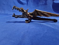 Sárkány formájú diótörő - dekorációnak is szörnyeteg, groteszk figura fém alumínium