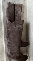 Milk coffee colored butter soft leather, long legged lined boots 40