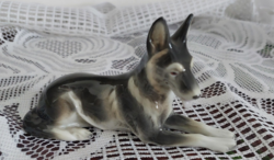 Marked antique metzler & ortloff porcelain Alaskan or Siberian husky dog figure 12 cm long