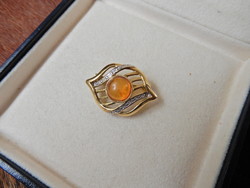 Doublé gold-plated brooch with amber stone
