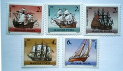 S3918-22 / 1988 Híres hajók bélyegsor postatiszta