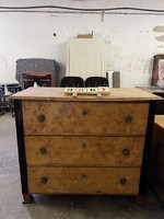 Biedermeier dresser, size 108 x 60 x 126 cm. 9061