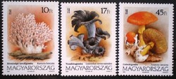 S4196-8 / 1993 mushrooms iii.- Edible stamp line postal clear