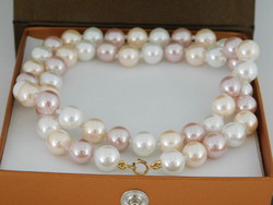 14 K gold multicolored shell pearl necklace