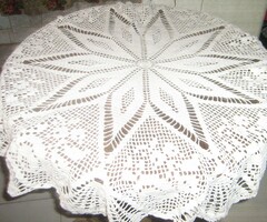 Beautiful antique hand-crocheted rose tablecloth