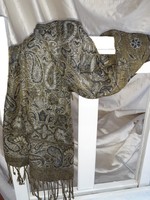 Pasley patterned stole