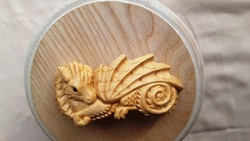 Dragon pattern hair clip carved from French maple wood