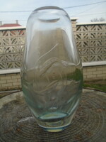 Extremely rare design Swedish crystal vase approx. 2000 grams extraordinary design with wonderful engraving