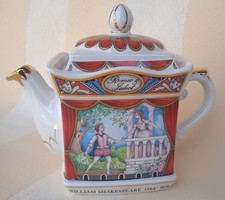 Sadler English teapot with Romeo and Juliet scene, tea spout