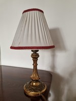 Díszes asztali lámpa