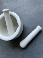 Small kitchen porcelain mortar and pestle + 1 free spare pestle