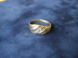 Women's gold stone ring