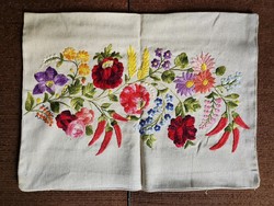 Pillow cover with wide Kalocsa stitching