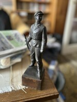 Zoltán Olcsai-kiss: worker guard statue