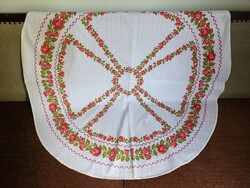 Large circular tablecloth