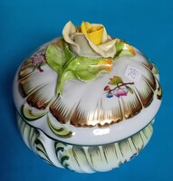 Herend bonbonier with Victoria pattern, rose holder