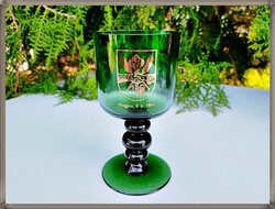 Kézműves szakított talpas zöld üvegpohár pohár ( Wagna, Ausztria, Stájerország )