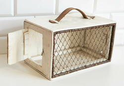 Old pet carrier box for decoration! - Homemade box, bunny case