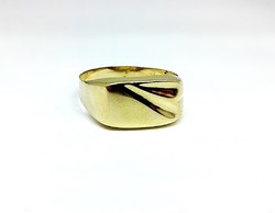 Gold signet ring (zal-au122884)