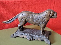 RITKA! Nagy méretű, antik, kutya alakú bronz / réz diótörő