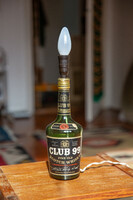 Vintage, whiskey-s üvegből készült lámpa