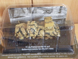 Amercom féllánctalpas rakéta-sor. vető m:15 cm Panzerwerfer 42 auf Selbstfahrlafette Sd.Kfz.4/1-1944