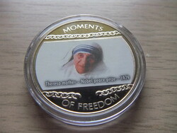 10 Dollár Teréz Anya Nobel-díjat kap 1979 Színesfém emlékérem  zárt kapszulában 2004 Libéria