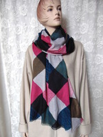 Large checkered scarf, stole with the colors of the winter type