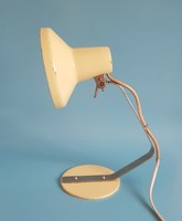 Retró Különleges formavilágú fém asztali lámpa