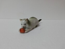 Zsolnay porcelán cica