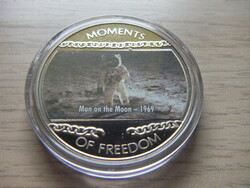 10 Dollar Man on the Moon 1969 non-ferrous commemorative medal in sealed capsule 2004 Liberia