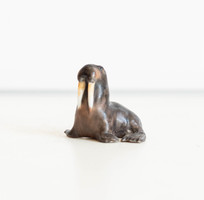 Miniatűr porcelán rozmár figura - Metzler & Ortloff