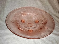 Coral-colored 3-legged glass bowl, offering diam. 27 cm (a7)