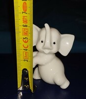Porcelán kiselefánt figura