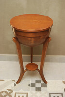 Baroque style jewelry holder table with red velvet offering