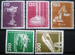 BB668-72 / Németország - Berlin 1982 Ipar és technika bélyegsor postatiszta