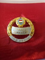 Tanàcsi Munkàèrt vas megye arany színű ,dobozzal szèp àllapotban/jelvény/èrme/kitüntetés/.