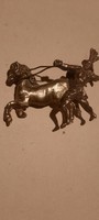 Archer horse badge