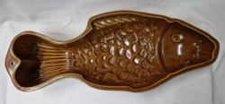 Large fish ceramic baking dish with hanger in perfect condition 42 cm.