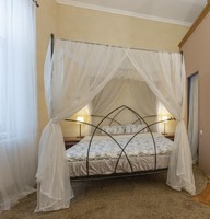 Egyedi baldachinos ágy (160x200)
