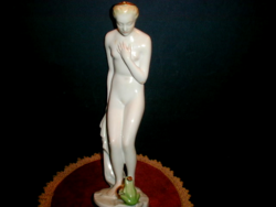 Herend frog queen figure