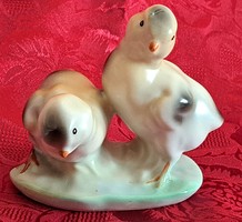 Pair of porcelain chicks (m4531)