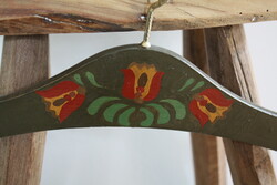 Folk-motif tulip hanger - nice and beautiful piece