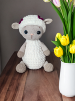 Crochet white lamb