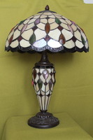 Klasszikus Tiffany asztali lámpa