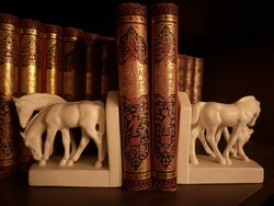 Antik porcelán lovas könyvtámasz