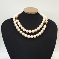 Original givenchy imitation pearl marked bijoux necklace.