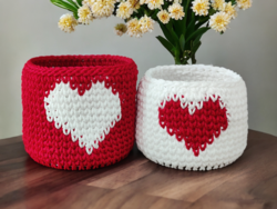 Crochet heart storage