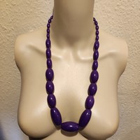 -20% Off discount! New! Violet purple large berry plastic necklace