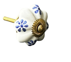 30070 Vintage stílusú porcelán bútorgomb